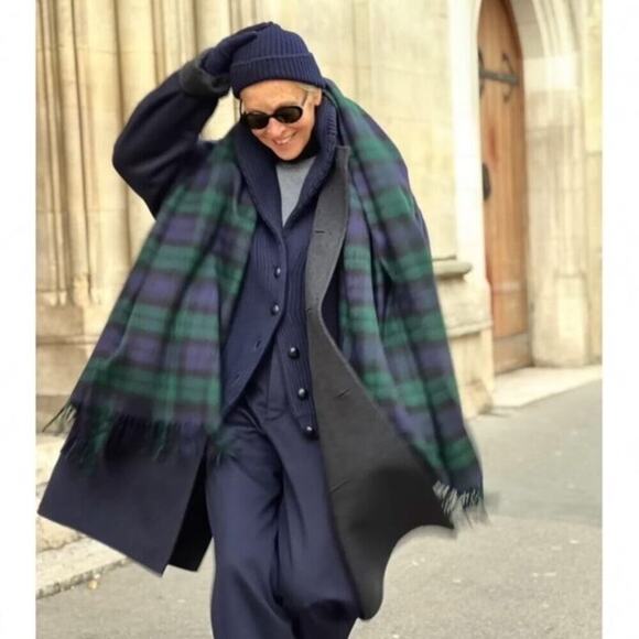 Patrick King Woollen Co Merino Wool Pocket Scarf NWT | Blue Green Tartan Gift - Picture 16 of 16